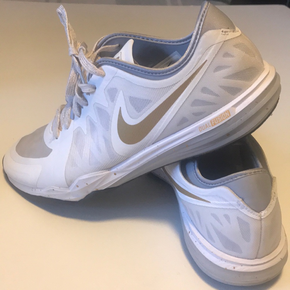 Nike Dual Fusion TR 3 print Sz 9 Shoes